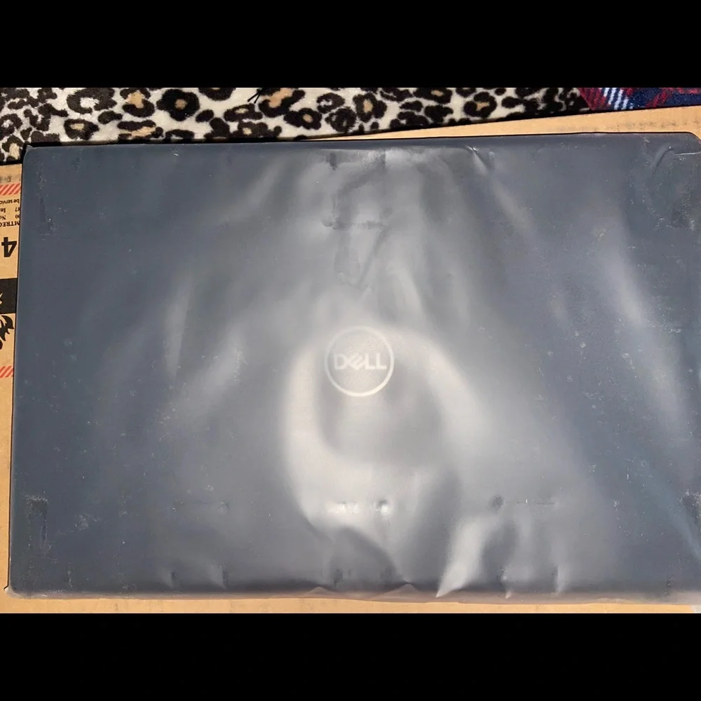 Brand New Dell Laptop Inspiron 15 3000 Model 3511 , charger included